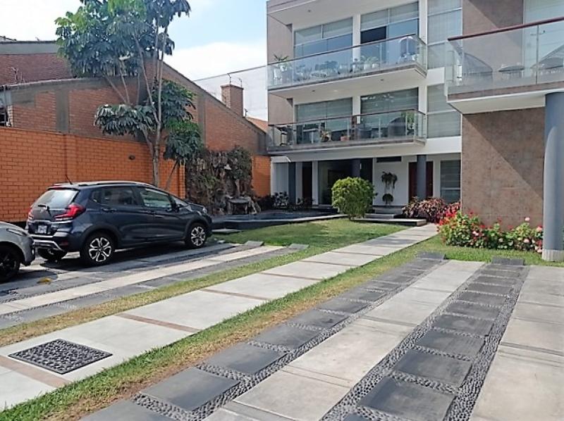 Departamento en Venta Chacarilla San Borja 3 Dormitorios $300,000 A.C. 170 mt.
