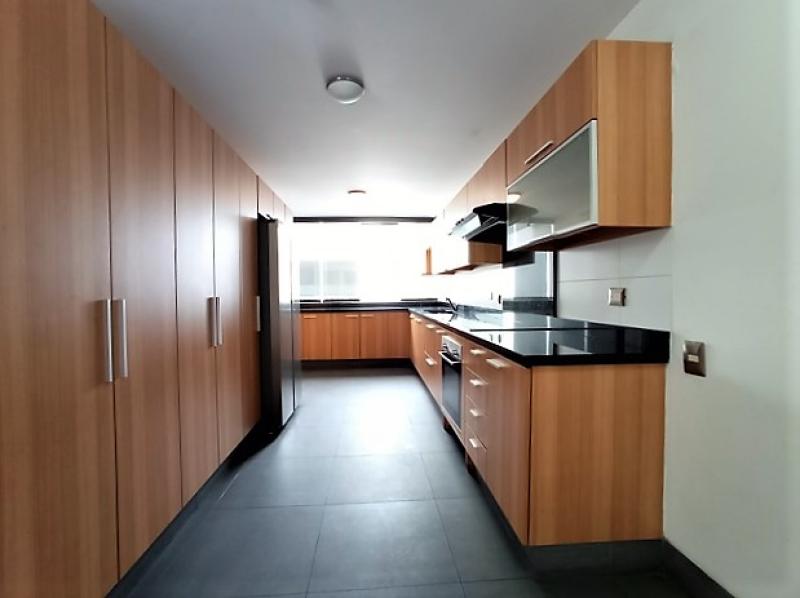 Pent-house Dúplex en Alquiler Zona Exclusiva San Isidro 4 Dormitorios $5,500 A.C. 410 mt.