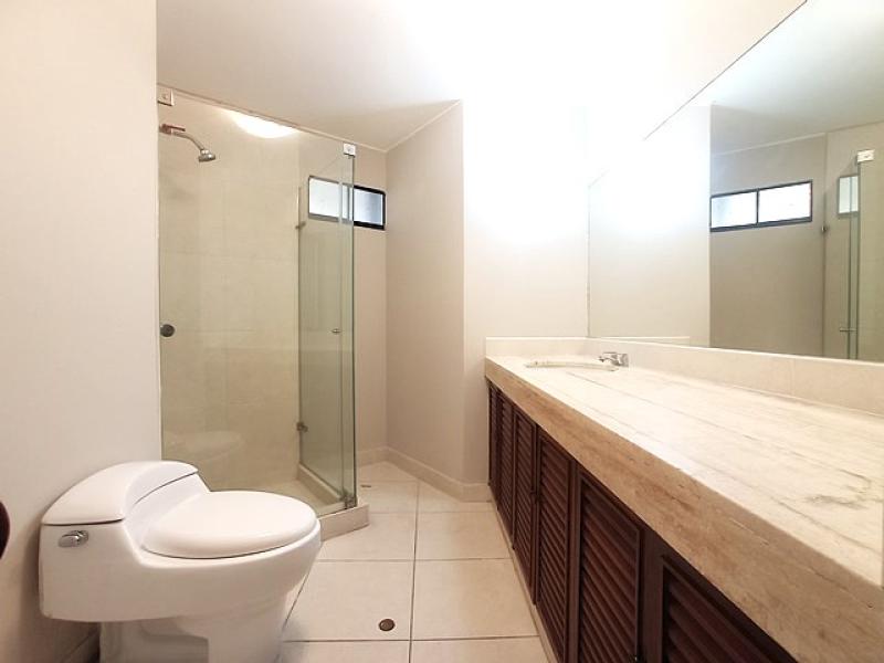 Dpto. en Alq. en Malecón Miraflores Vista al Mar y Parque 3 Dorm. A.C. 160 mt. $1,290