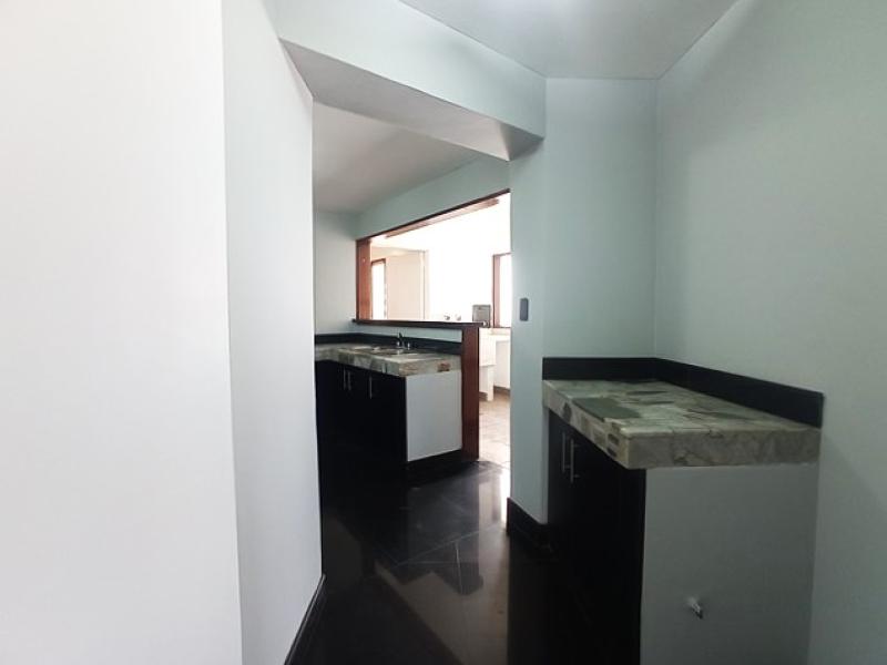 Dpto. en Alq. en Malecón Miraflores Vista al Mar y Parque 3 Dorm. A.C. 160 mt. $1,290
