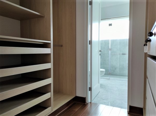 Dpto. en Venta Exclusividad y Elegancia Frente al Golf de San Isidro  A.C. 258 mt.