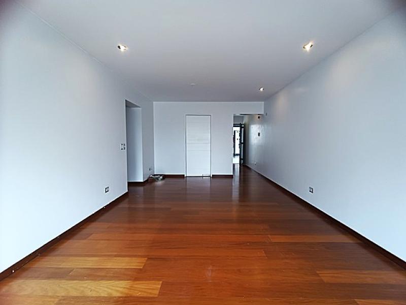 Departamento en Venta en el Corazón de Miraflores 3 Dormitorios $254,000 A.C. 111 mt.