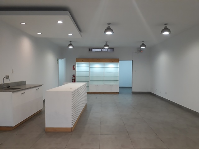 Local Comercial Alq. en Miraflores Zona Comercial Remodelado A.C. 72 mt.
