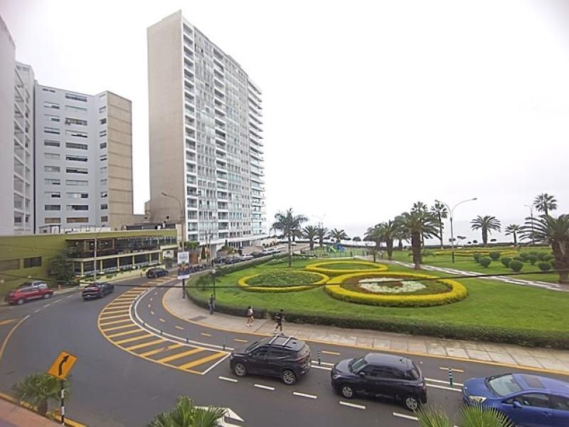 Exclusivo Departamento en Malecon Miraflores Frente al Mar en Venta 3 Dorm. A.C. 184 mt.