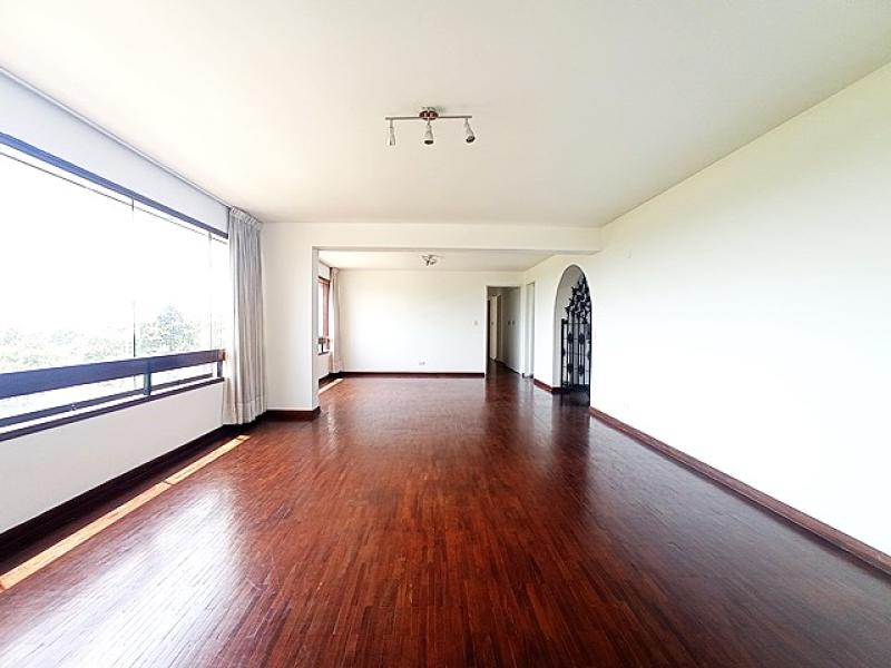 Dpto. en Alq. en Malecón Miraflores Vista al Mar y Parque 3 Dorm. A.C. 160 mt. $1,290
