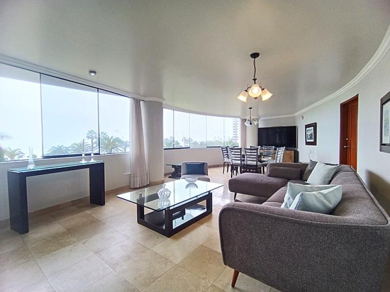 Exclusivo Departamento en Malecon Miraflores Frente al Mar en Venta 3 Dorm. A.C. 184 mt.
