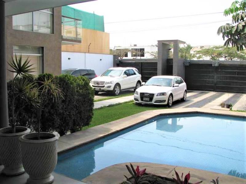Departamento en Chacarilla San Borja Zona Exclusiva 3 Dormitorios $1,400 A.O 160 mt.
