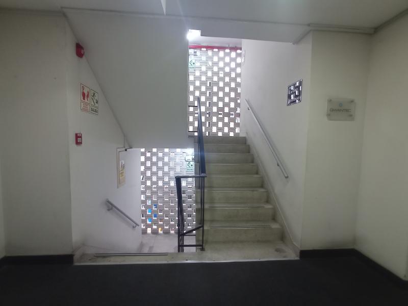 Oficina en Alquiler San Isidro Céntrica Cerca al Centro Financiero 96 mt. $1,200 A.C. 96 m
