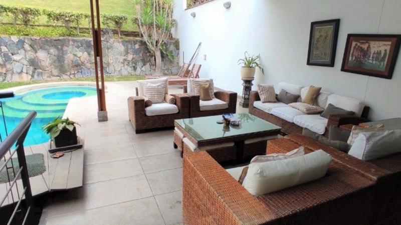 Casa en Venta en la Urb. El Corregidor La Molina Piscina 660 mt. de Jardín $1,100,000