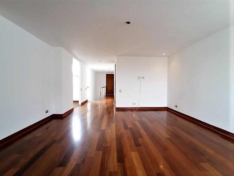 Exclusivo Pent-house Vta. S. Isidro Piscina 4 Dorm. $1,200,000 A.O 500 mt.