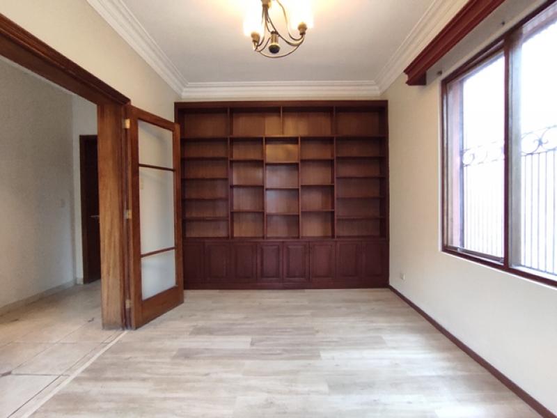 Casa en Alquiler en Zona Exclusiva de San Isidro  4 Dormitorios