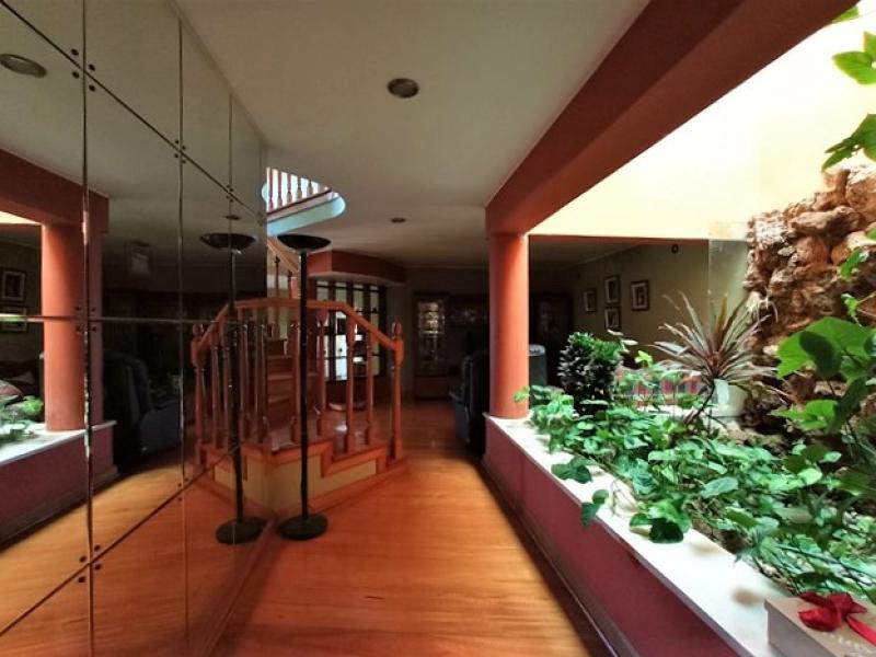 Residencia con Piscina  en Venta en Isla del Sol La Molina $719,000 A.T. 870.35 mt.