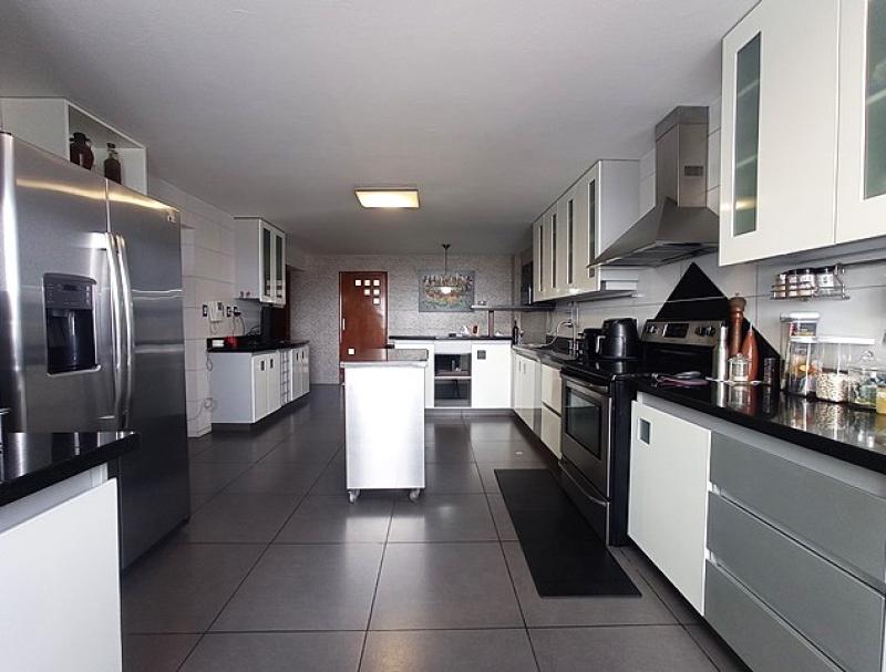 Departamento en Alquiler en San Isidro Finos Acabados 4 Dormitorios $2,900 A.C. 370 mt.