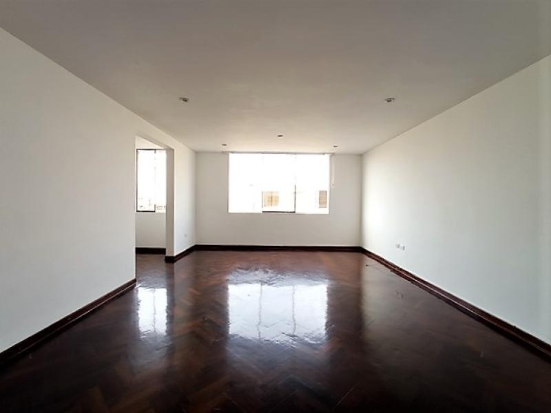 Departamento en Alquiler San Borja Vista Exterior 3 dormitorios $800 A.C. 100 mt.