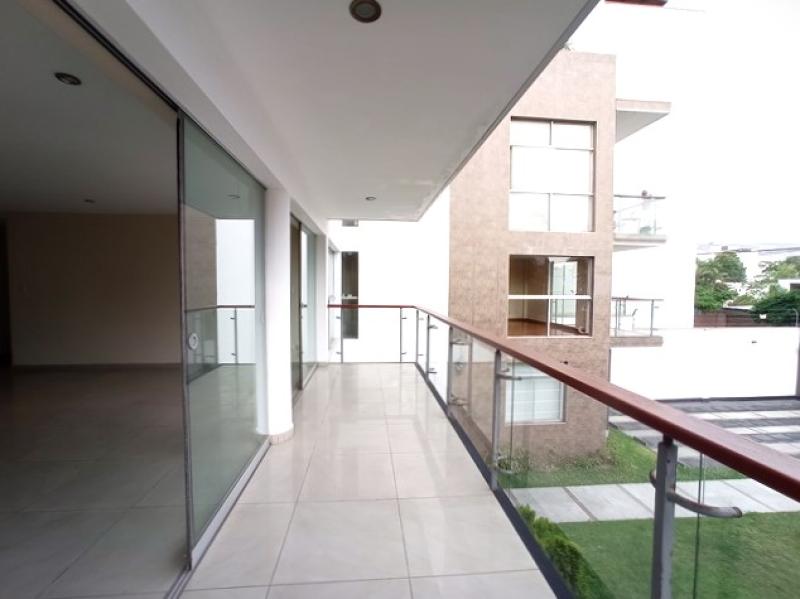 Departamento en Chacarilla San Borja Zona Exclusiva 3 Dormitorios $1,400 A.O 160 mt.