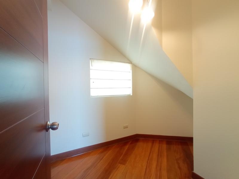 Estupendo Pent-house Triplex en Alquiler en Barranco 4 Dorm. $3,300 A.O. 480 mt.
