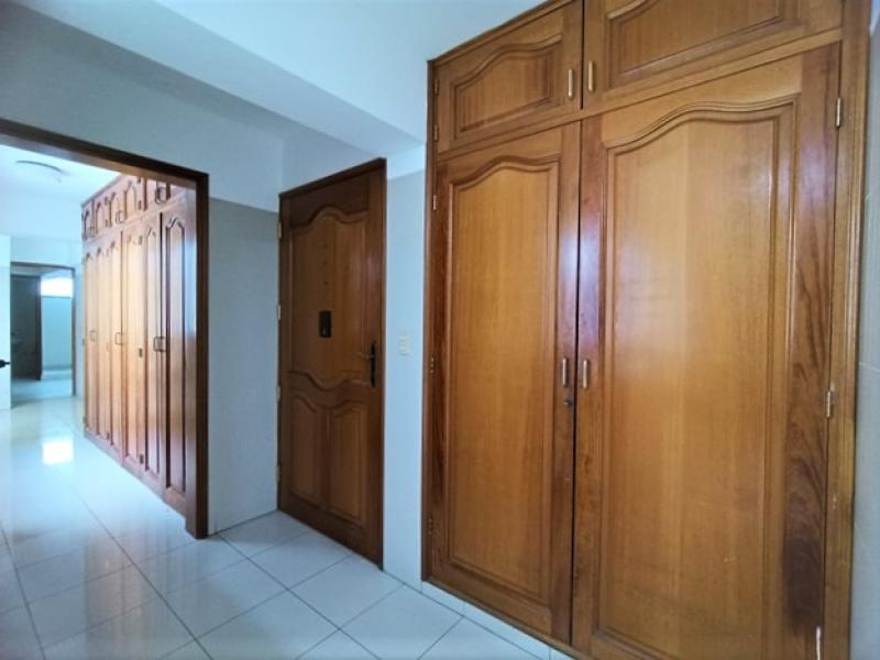 Dpto. en Alq. CHACARILLA - Surco Zona Exclusiva 3 Dorm. A.C. 241.40  $1,800