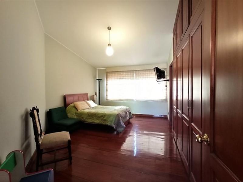 Residencia con Piscina  en Venta en Isla del Sol La Molina $719,000 A.T. 870.35 mt.