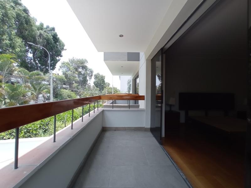 Dpto. en Vta. Zona Exclusiva de Chacarilla Surco 3 Dorm. $369,000 A.C. 198 MT.