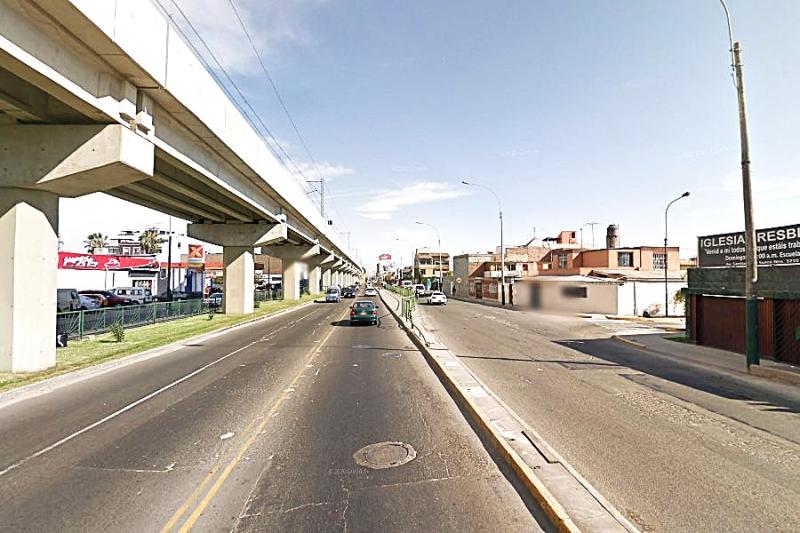 Excelente Terreno en Esquina en Venta en Surco Parámetros para 10 Pisos A.T. 475.99 Mt.