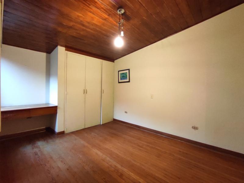 Casa en Alquiler en Zona Exclusiva de San Isidro  4 Dormitorios