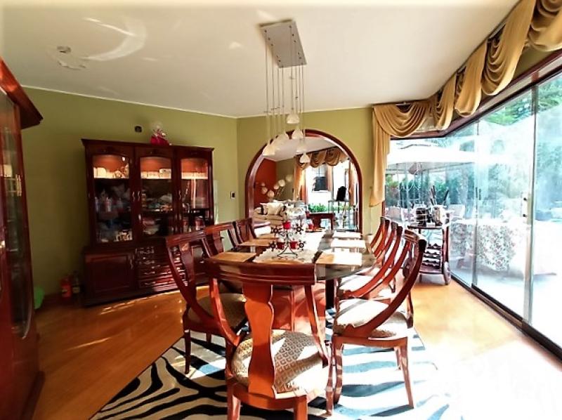Residencia con Piscina  en Venta en Isla del Sol La Molina $719,000 A.T. 870.35 mt.