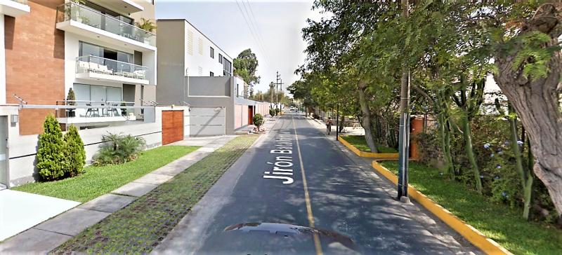 Terreno en Venta en Chacarilla Surco  Parámetros 4 pisos A.T 2,505.82  $3,200,000.00