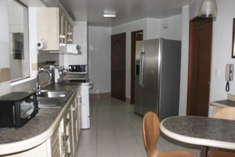 Exclusivo Dpto. Frente al Mar en Malecón Cisneros en Alquiler 3 Dorm. A.C. 198 mt. $2,400