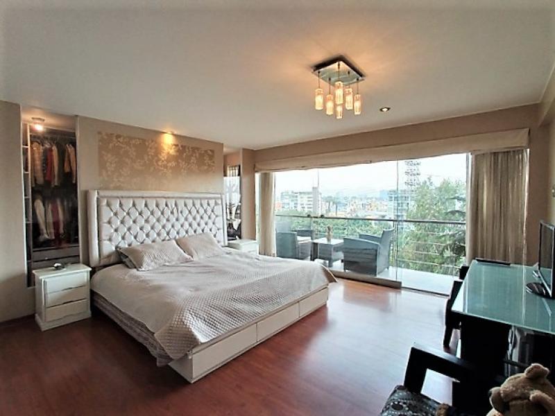 Pent-house Dúplex en Venta San Borja vista al parque 4 dormitorios $435,000 A.O 254 mt.