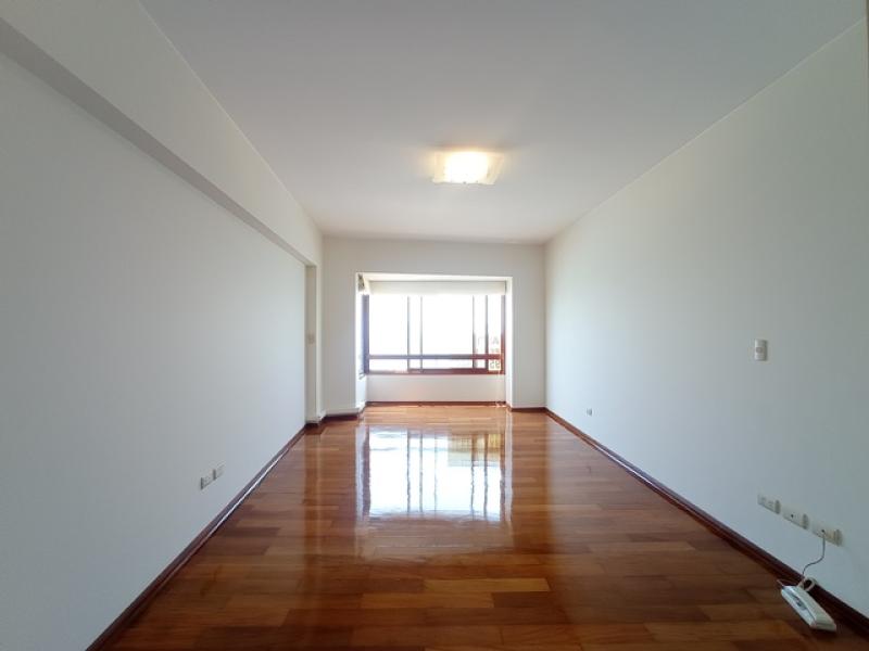 Estupendo Pent-house Triplex en Alquiler en Barranco 4 Dorm. $3,300 A.O. 480 mt.