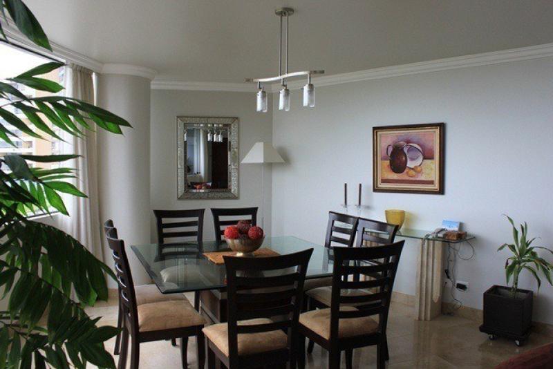 Exclusivo Dpto. Frente al Mar en Malecón Cisneros en Alquiler 3 Dorm. A.C. 198 mt. $2,400