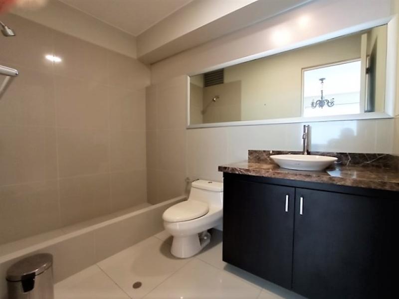 Departamento en Venta Urb. Cerros de Camacho Surco 3 Dormitorios $400,000 A.C 233 mt.