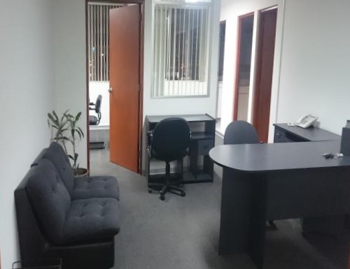 Oficina en Alquiler San Isidro Céntrica Cerca al Centro Financiero 96 mt. $1,200 A.C. 96 m