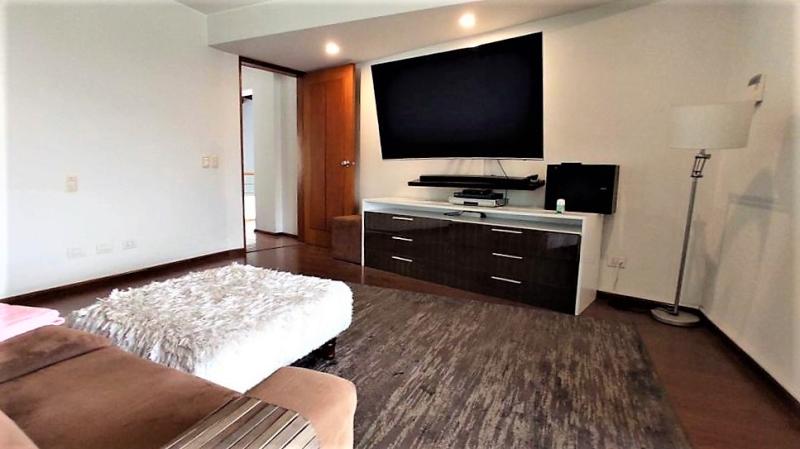 Casa en Venta en la Urb. El Corregidor La Molina Piscina 660 mt. de Jardín $1,100,000