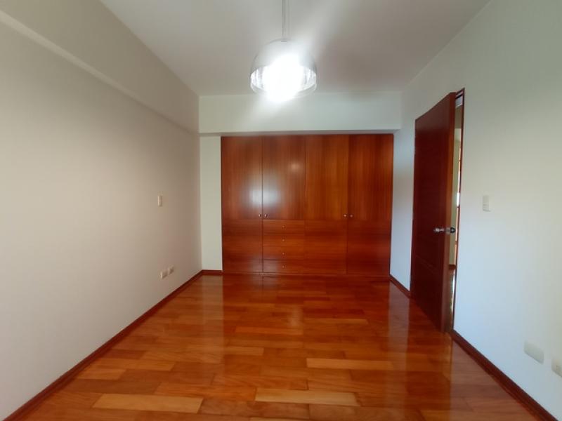 Estupendo Pent-house Triplex en Alquiler en Barranco 4 Dorm. $3,300 A.O. 480 mt.