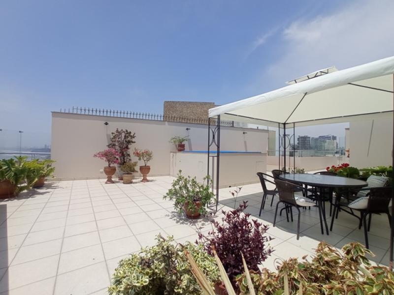 Estupendo Pent-house Triplex en Alquiler en Barranco 4 Dorm. $3,300 A.O. 480 mt.