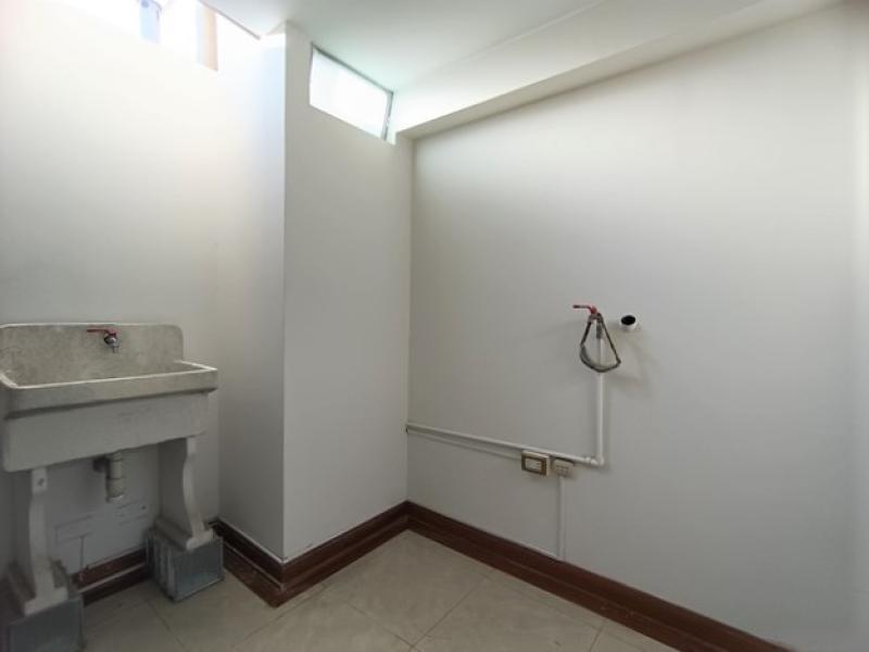 Pen-house Dúplex en Vta. Chacarilla Surco Piscina 4 Dorm. A.O. 290 mt.