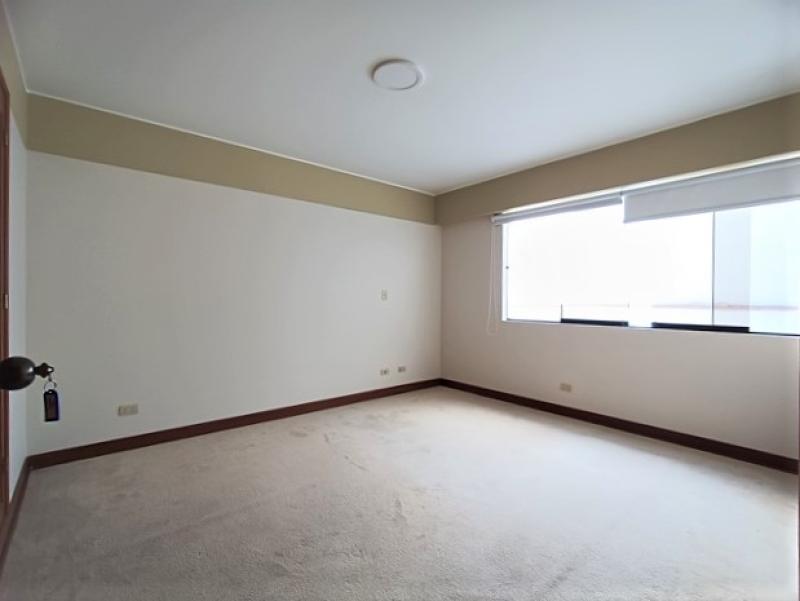 Dpto. en Alq. CHACARILLA - Surco Zona Exclusiva 3 Dorm. A.C. 241.40  $1,800