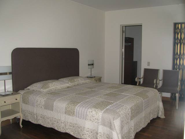 Departamento en Alquiler en Malecón Frente al Mar y Vista a la Bahía 3 Dorm.