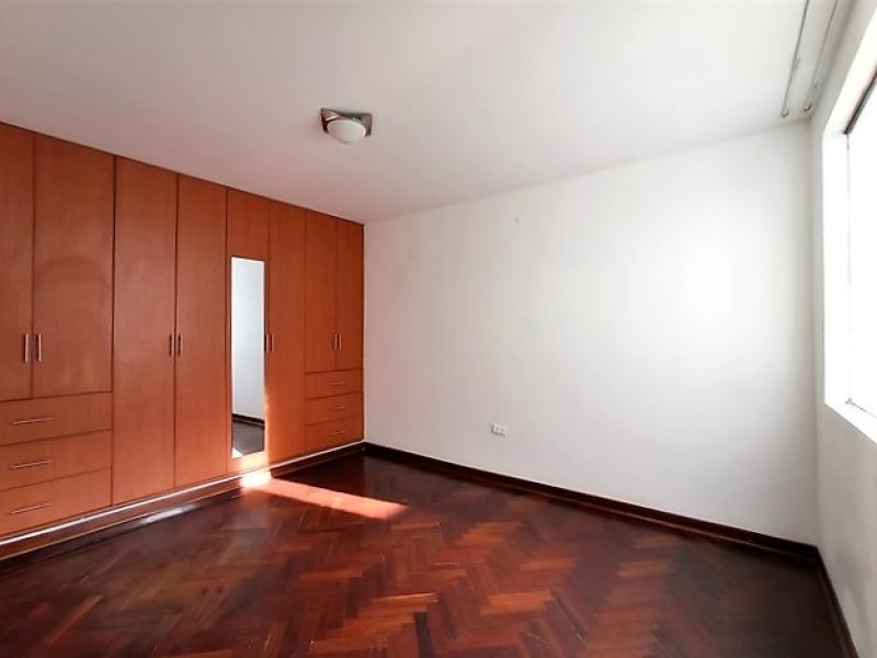Departamento en Alquiler San Borja Vista Exterior 3 dormitorios $800 A.C. 100 mt.