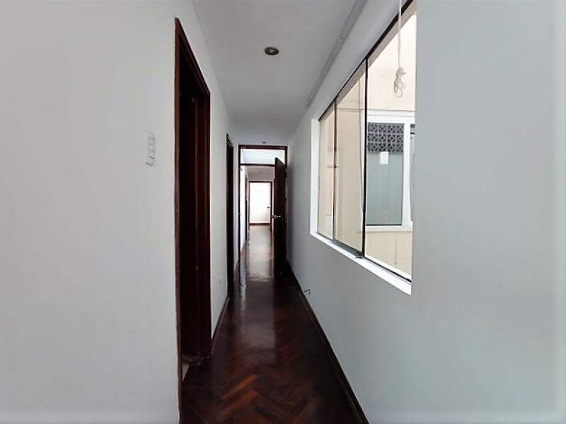 Departamento en Alquiler San Borja Vista Exterior 3 dormitorios $800 A.C. 100 mt.