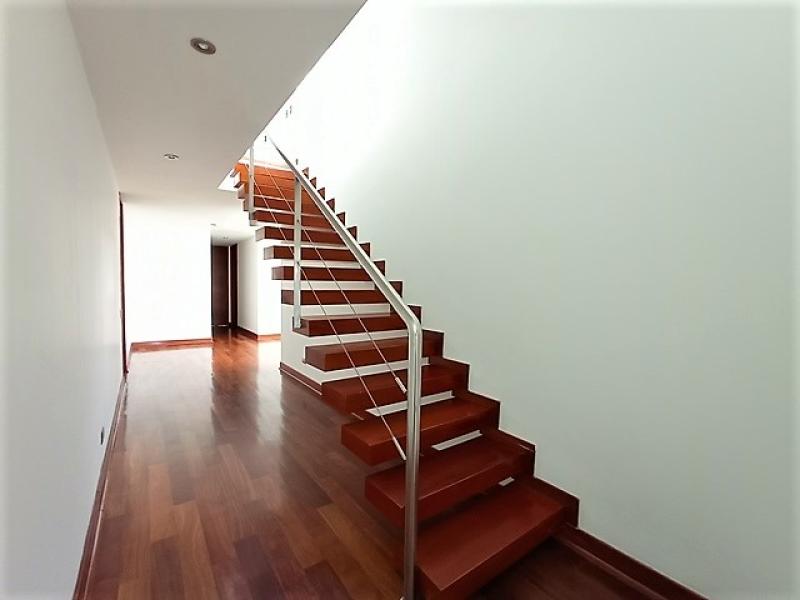 Exclusivo Pent-house Vta. S. Isidro Piscina 4 Dorm. $1,200,000 A.O 500 mt.