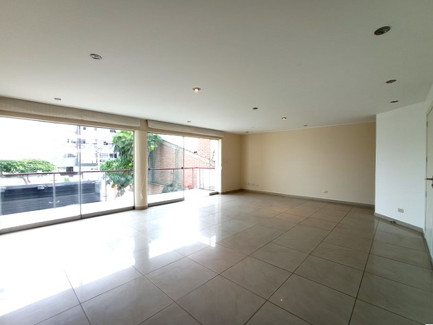Departamento en Venta Chacarilla San Borja 3 Dormitorios $300,000 A.C. 170 mt.