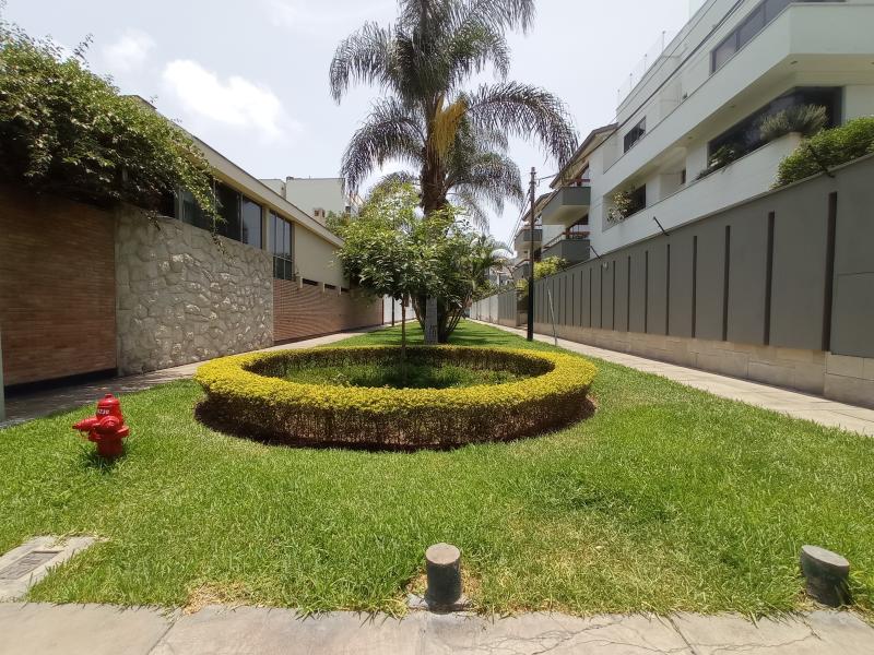 Dpto. en Vta. Zona Exclusiva de Chacarilla Surco 3 Dorm. $369,000 A.C. 198 MT.