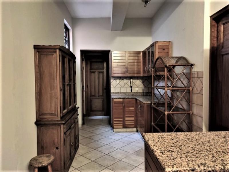Casa en Alquiler en Zona Exclusiva de San Isidro  4 Dormitorios
