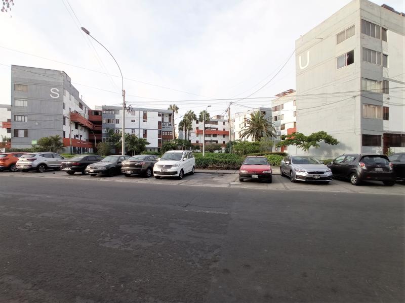 Dpto. 3 Dorm. Vta. Terraza S. Isidro $149,000 2do. Piso Vista a Jardines