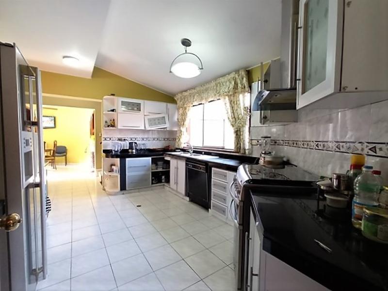 Residencia con Piscina  en Venta en Isla del Sol La Molina $719,000 A.T. 870.35 mt.