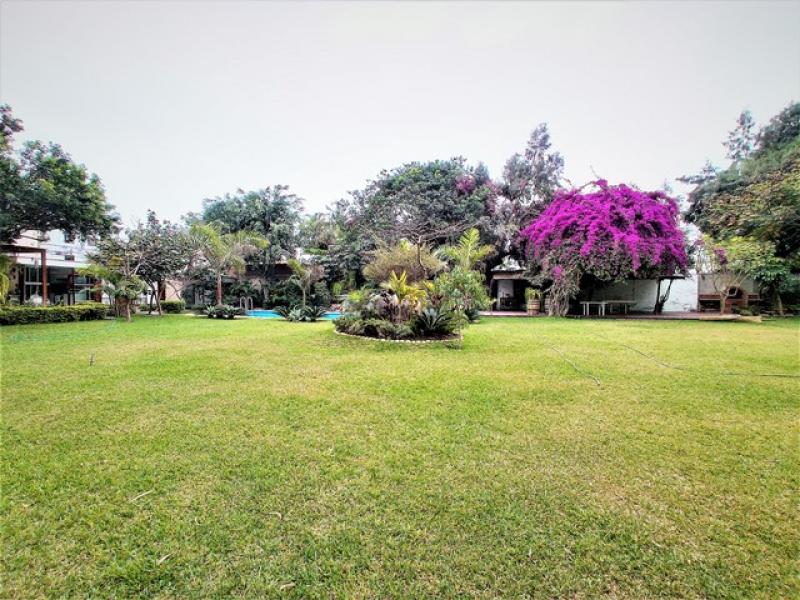 Terreno en Venta en Chacarilla Surco  Parámetros 4 pisos A.T 2,505.82  $3,200,000.00