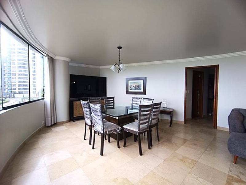 Exclusivo Dpto. Frente al Mar en Malecón Cisneros en Alquiler 3 Dorm. A.C. 198 mt. $2,600