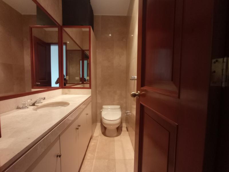 Departamento en Alquiler en San Isidro Frente al Golf 4 Dormitorios $3,000 A.C. 320 mt.